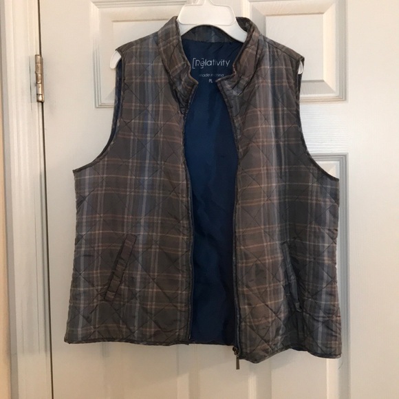 Cute vest - Picture 1 of 2